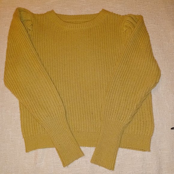 SHEIN Sweater - Picture 1 of 6